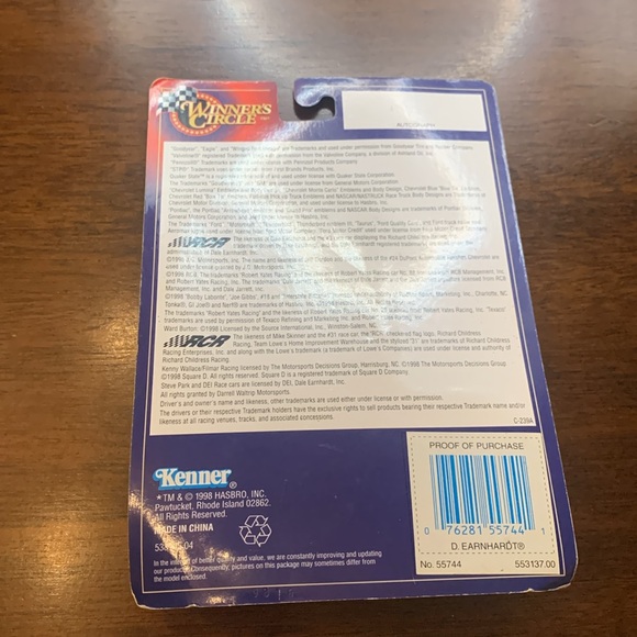 Dale Earnhardt 1998 Winner's Circle Stock Car Series Die-Cast - Picture 2 of 2